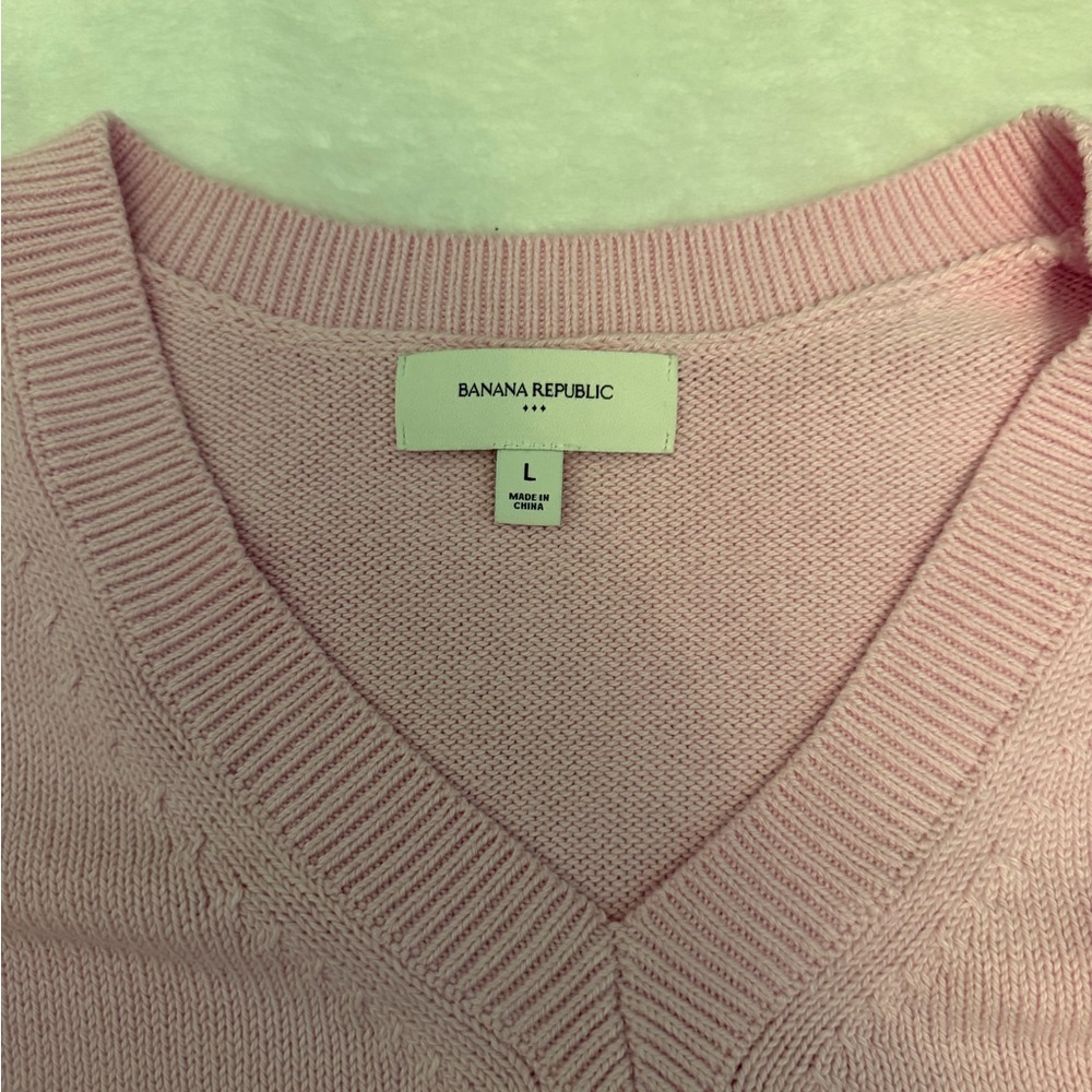 Banana Republic Light Pink V-Neck Sweater - Picture 3 of 3